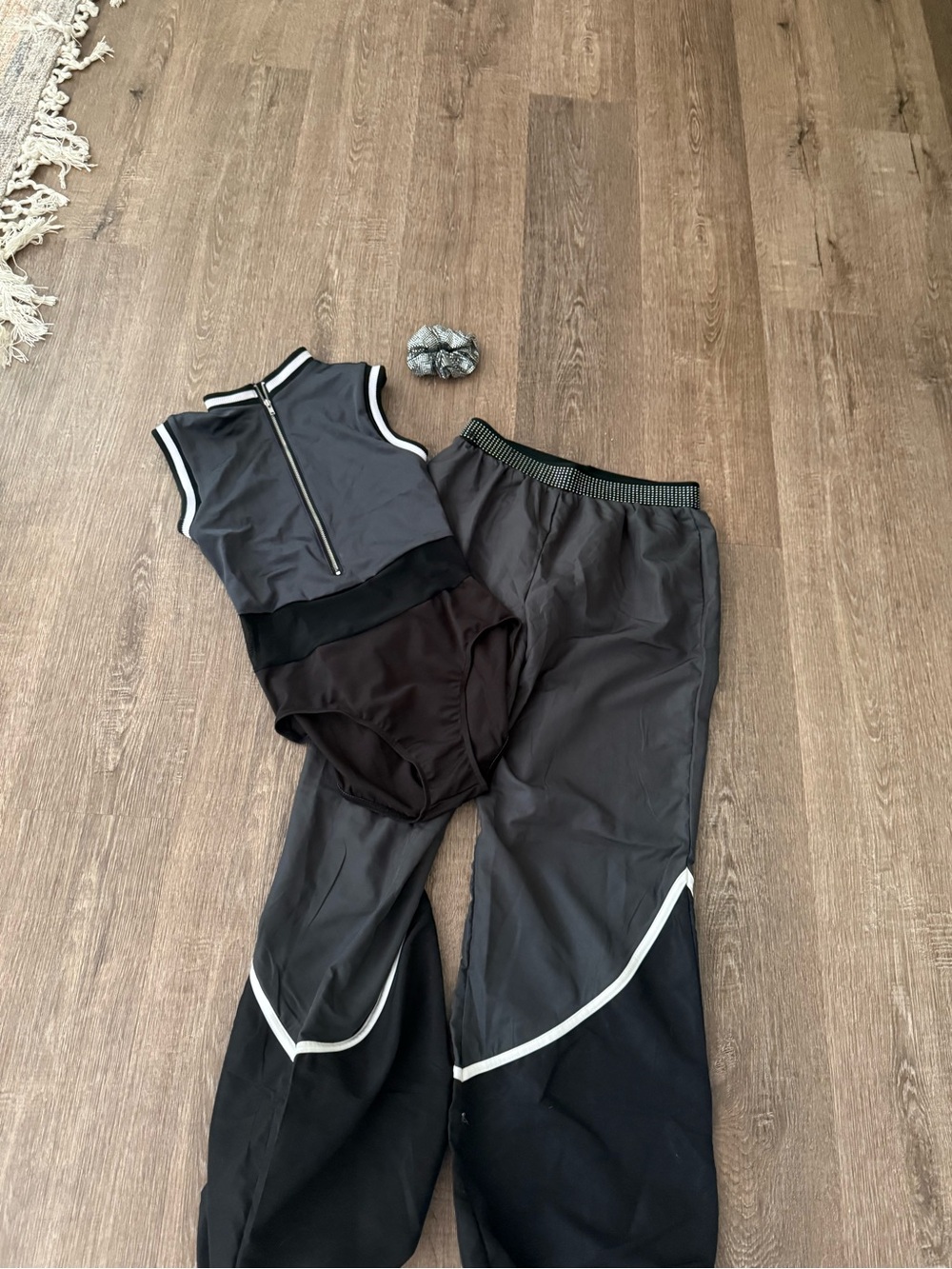 Weismann Hip Hop Costume